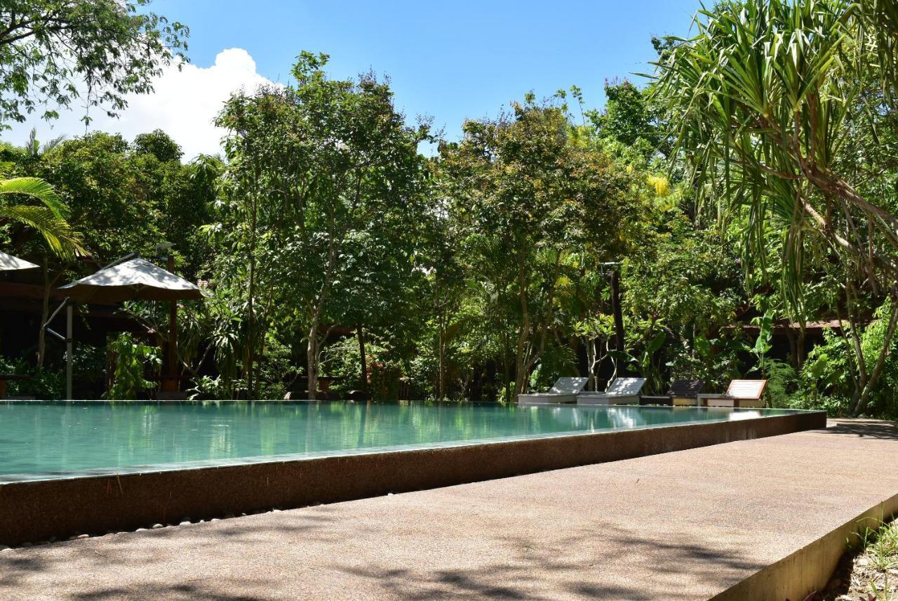 Palm Village Resort&Spa Siem Reap Exteriör bild