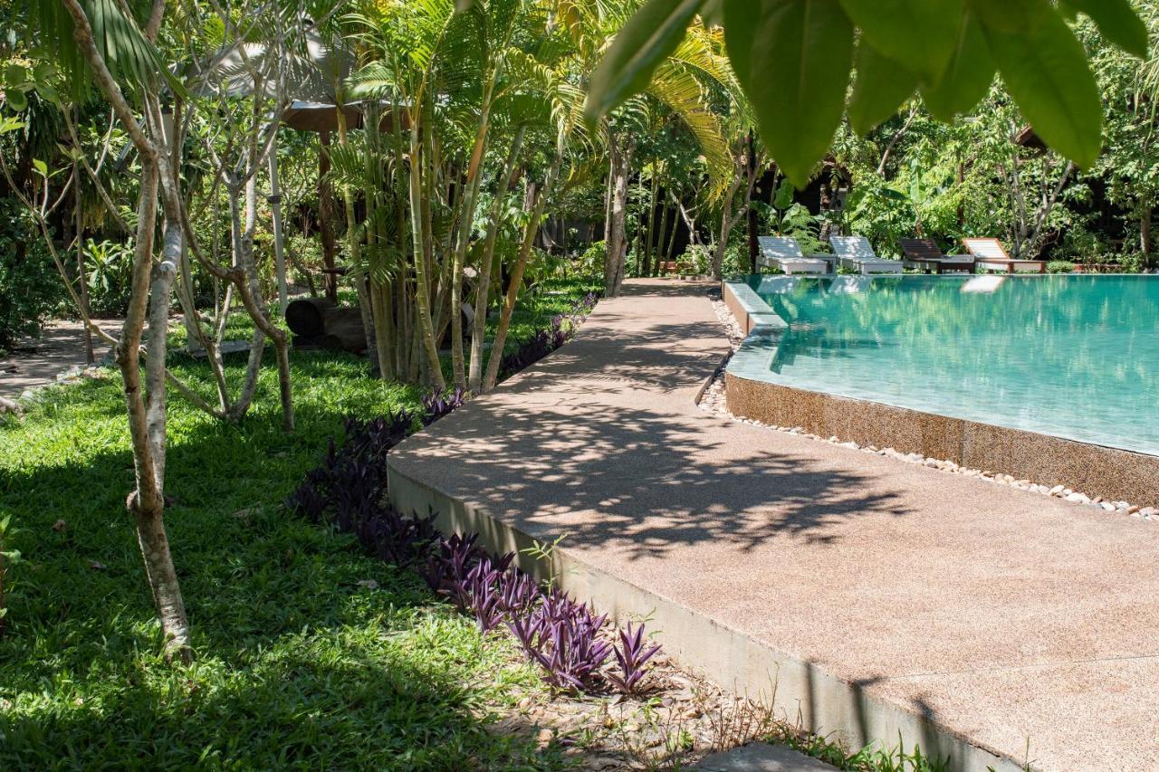 Palm Village Resort&Spa Siem Reap Exteriör bild