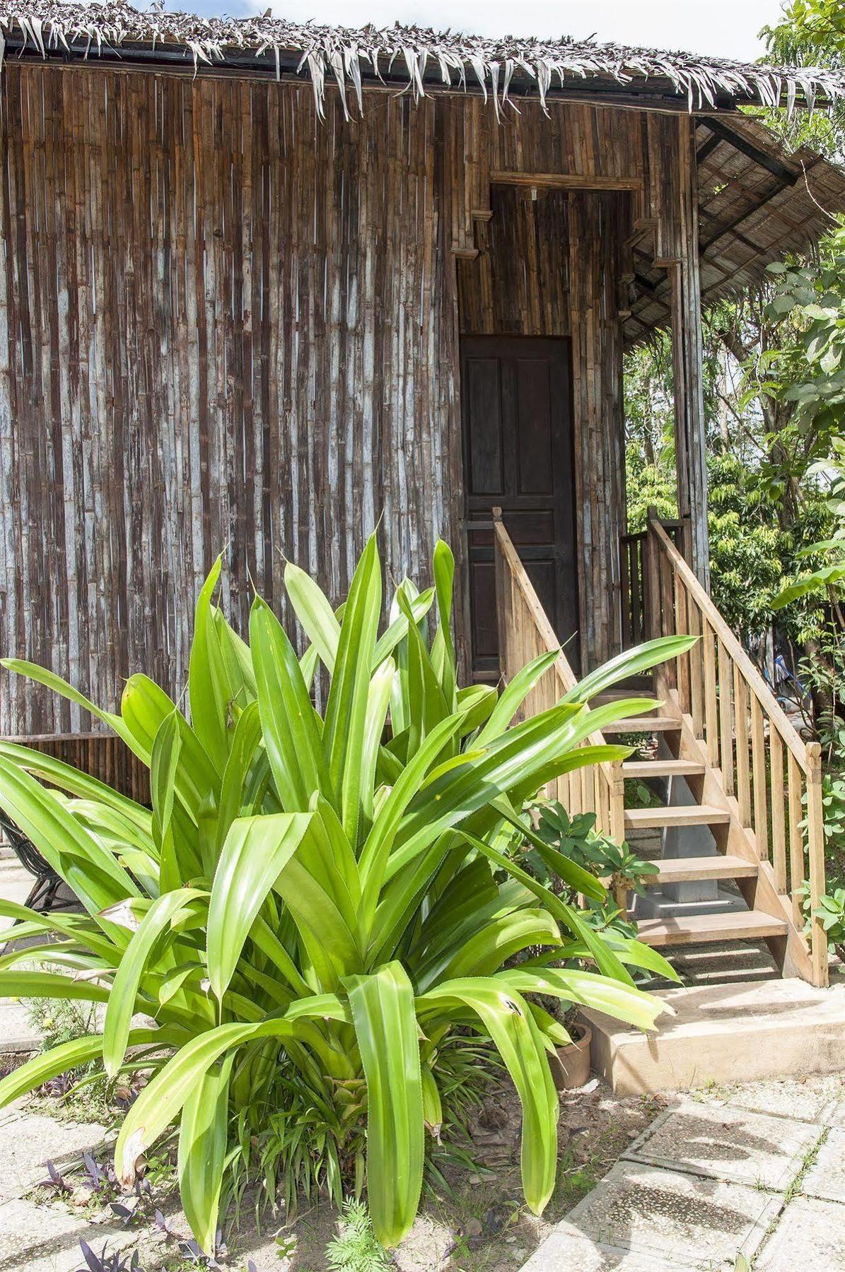 Palm Village Resort&Spa Siem Reap Exteriör bild