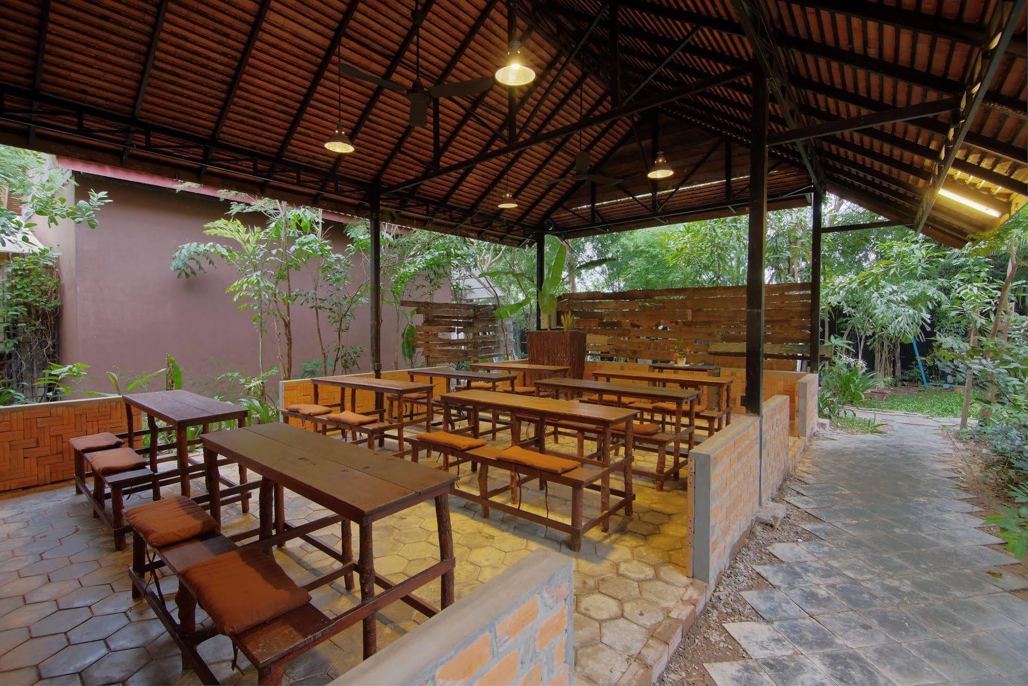 Palm Village Resort&Spa Siem Reap Exteriör bild