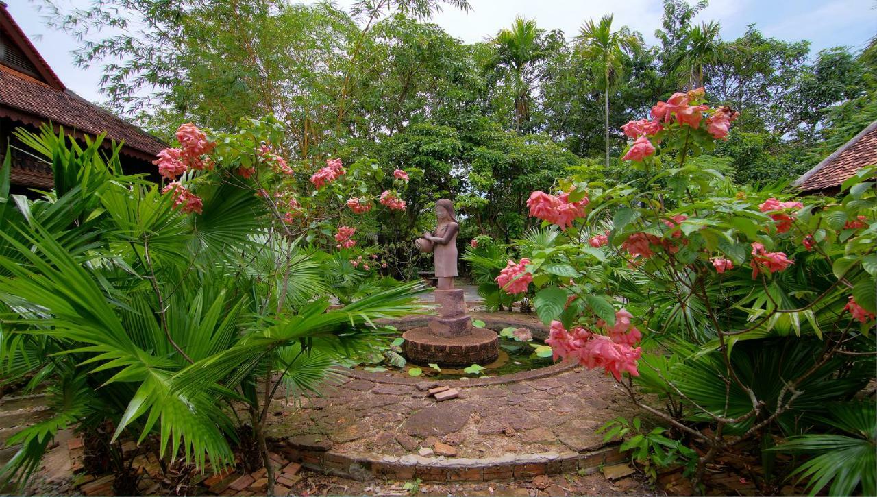 Palm Village Resort&Spa Siem Reap Exteriör bild